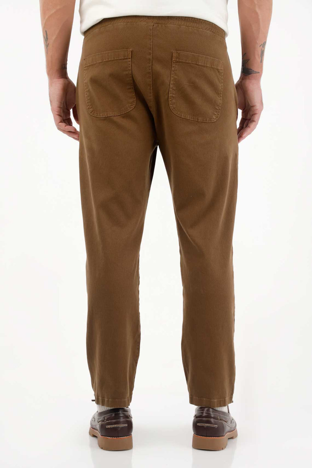 Pantalón Recto en corduroy café para hombre
