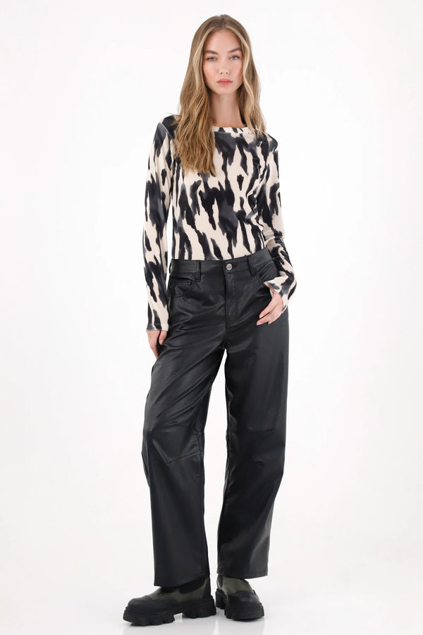 Women's Pants | Styles built for everyday wear with flexible fits