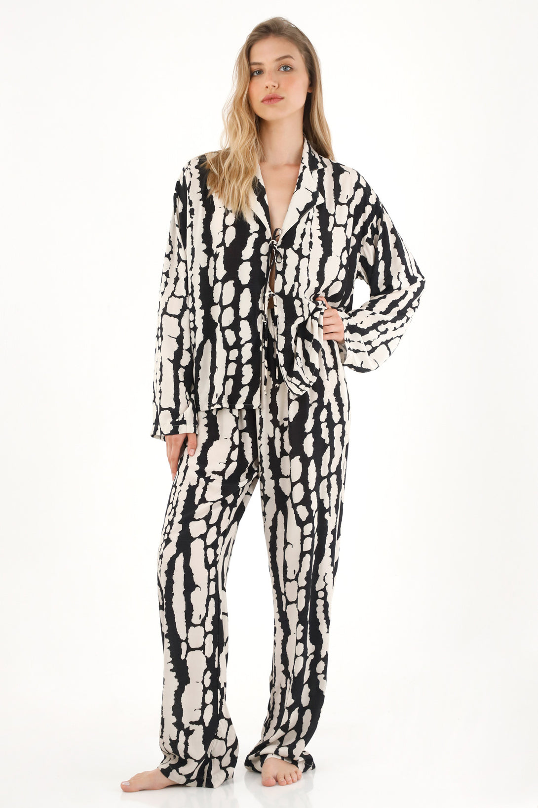 Women’s Printed Pants Pajama Set