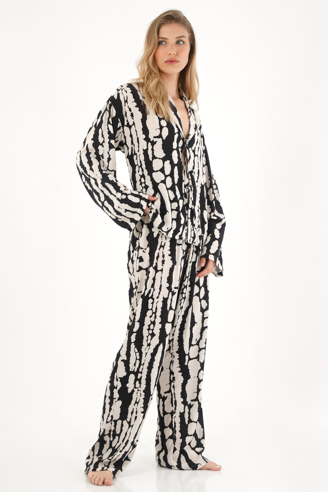 Women’s Printed Pants Pajama Set