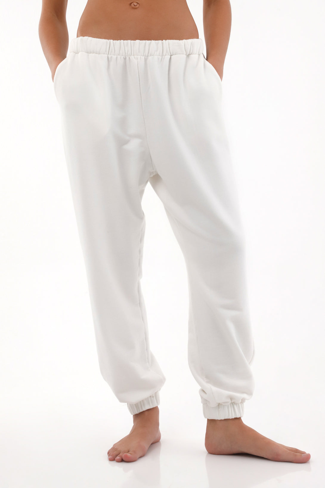 Pantalón de pijama tipo jogger crudo para mujer