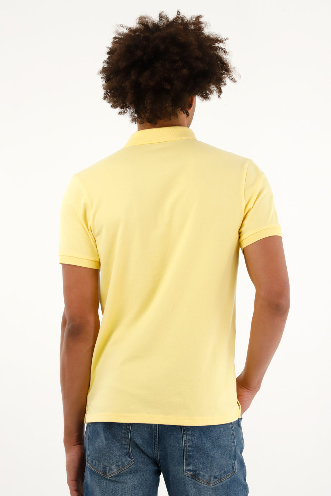 Polo amarilla con raqueta bordada para hombre