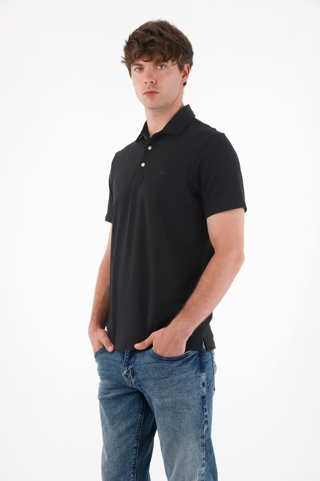 Polo con raqueta bordada negra para hombre