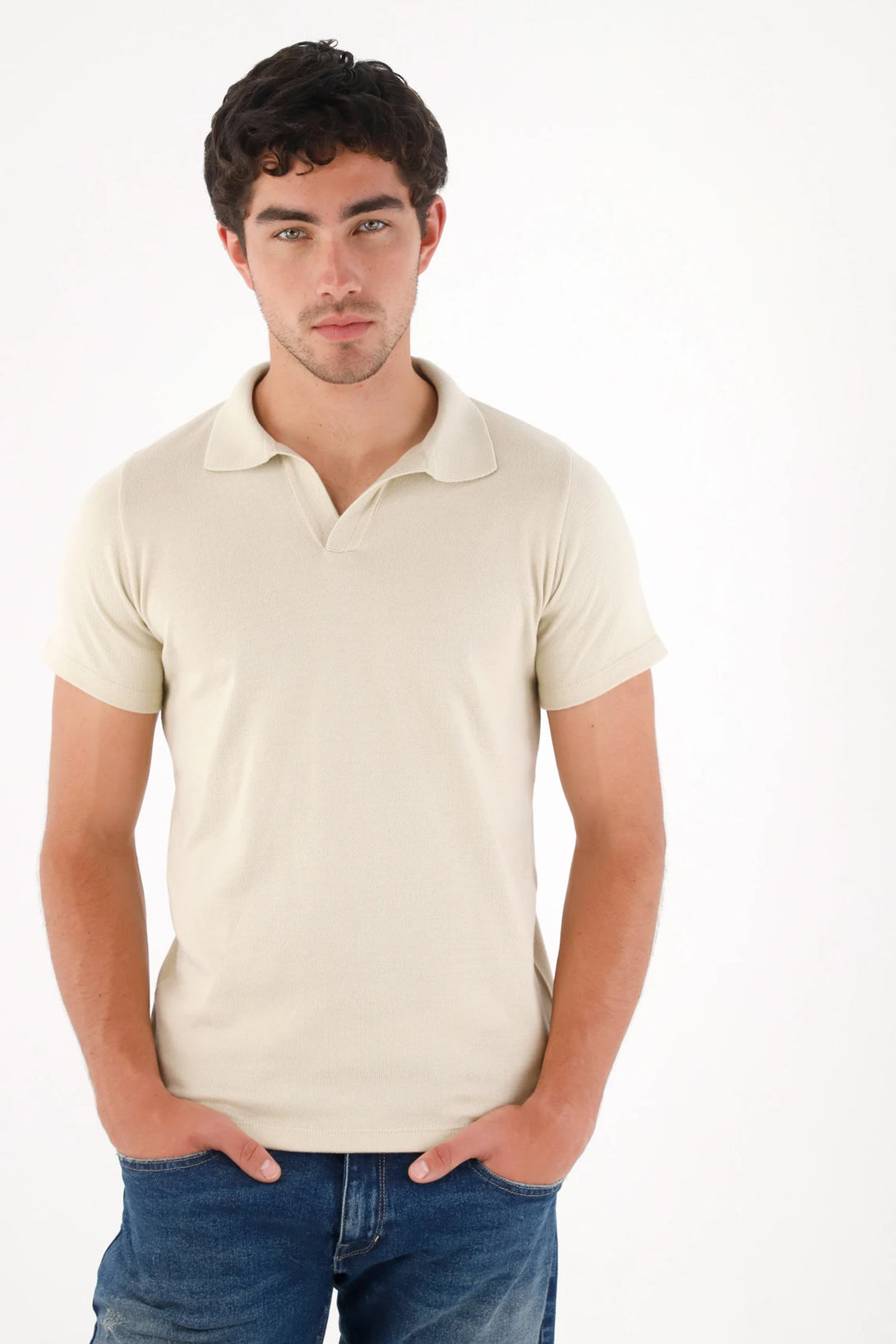 Polo de manga corta café para hombre