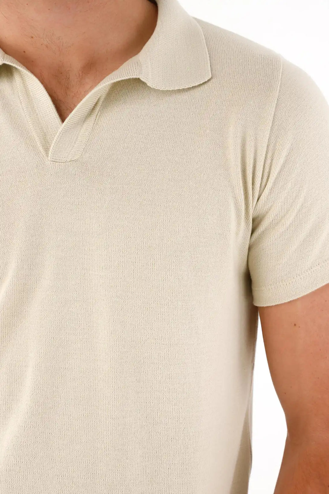 Polo de manga corta café para hombre