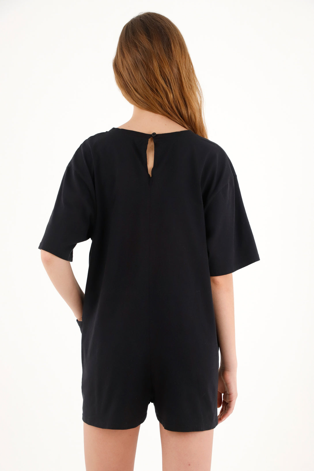 Enterizo corto negro tejido para mujer