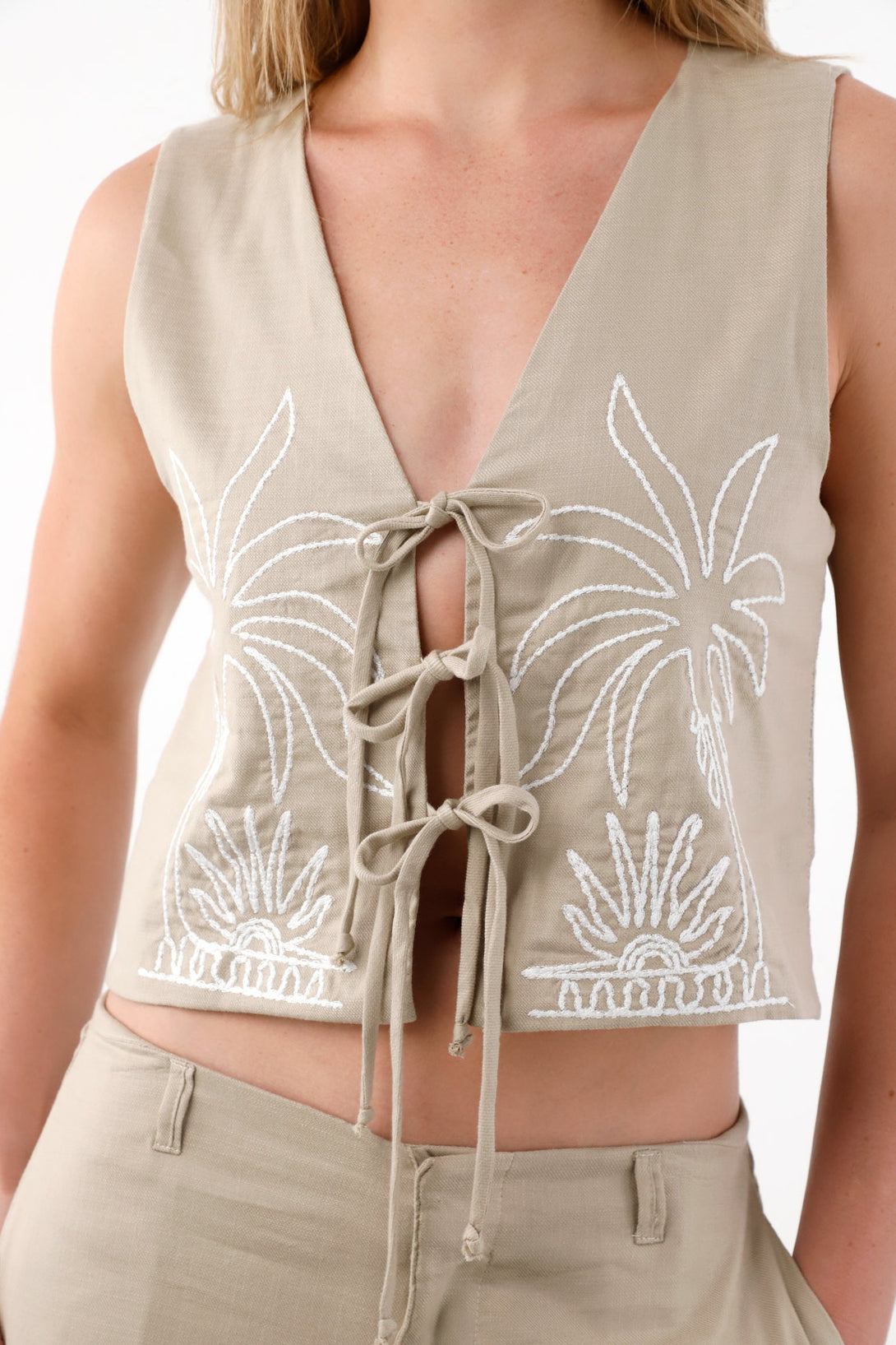 Women's Raw Embroidered Linen Look Vest