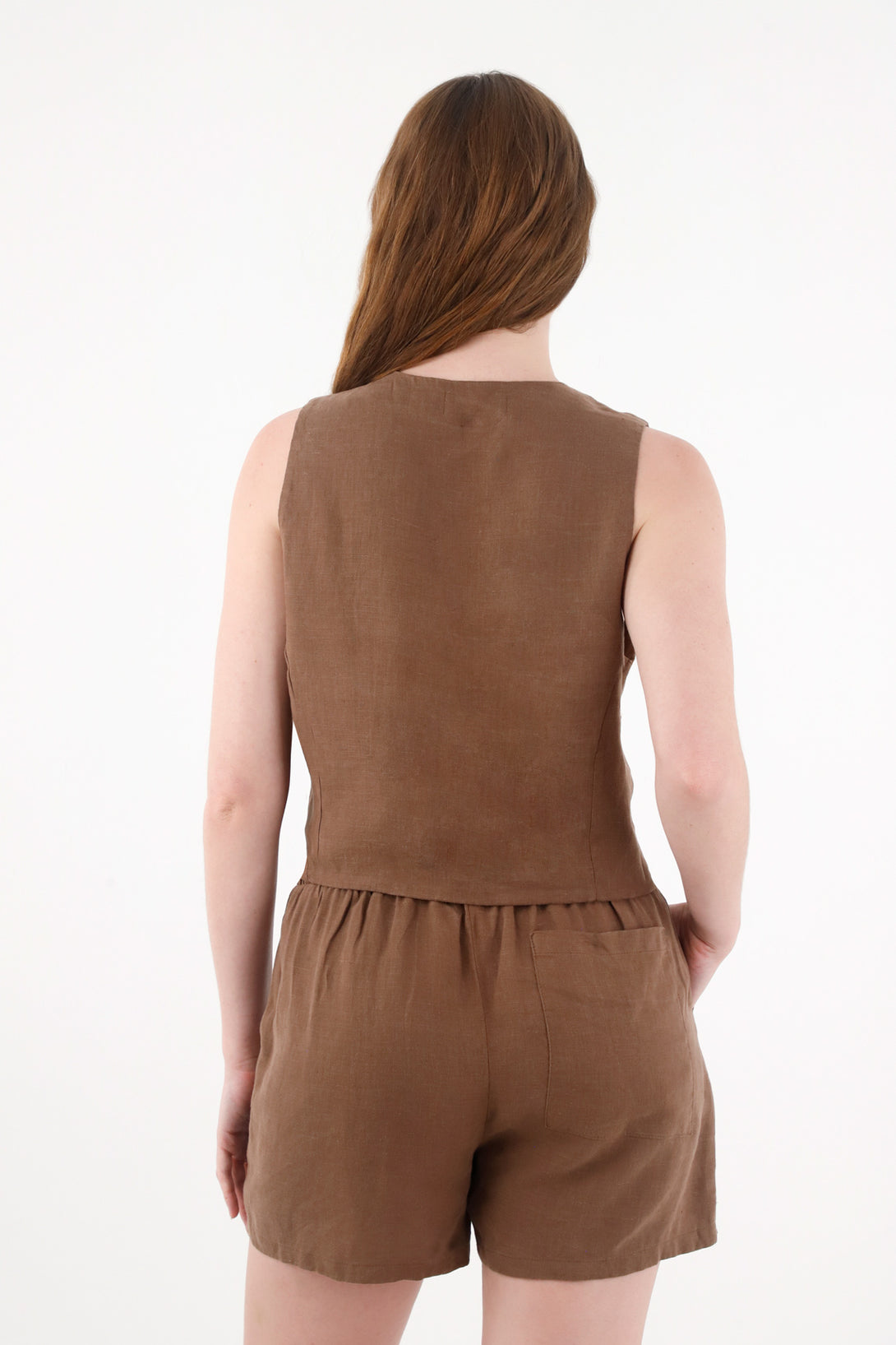 Chaleco en 100% lino con bordado café para mujer