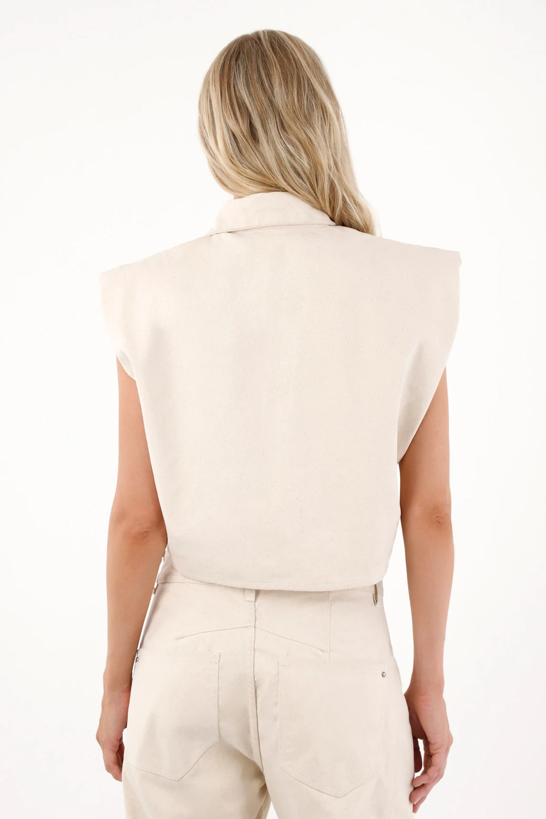 Chaleco boxy fit con hombreras crudo para mujer