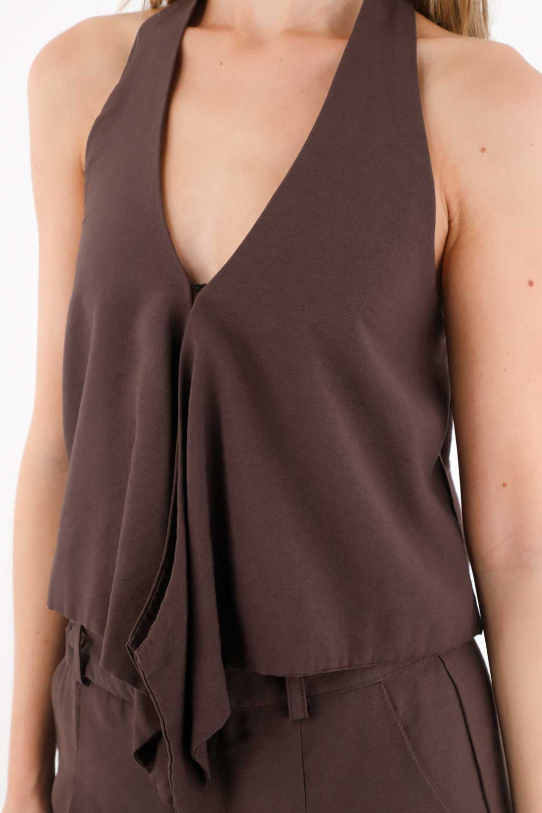 Chaleco con escote en espalda para mujer