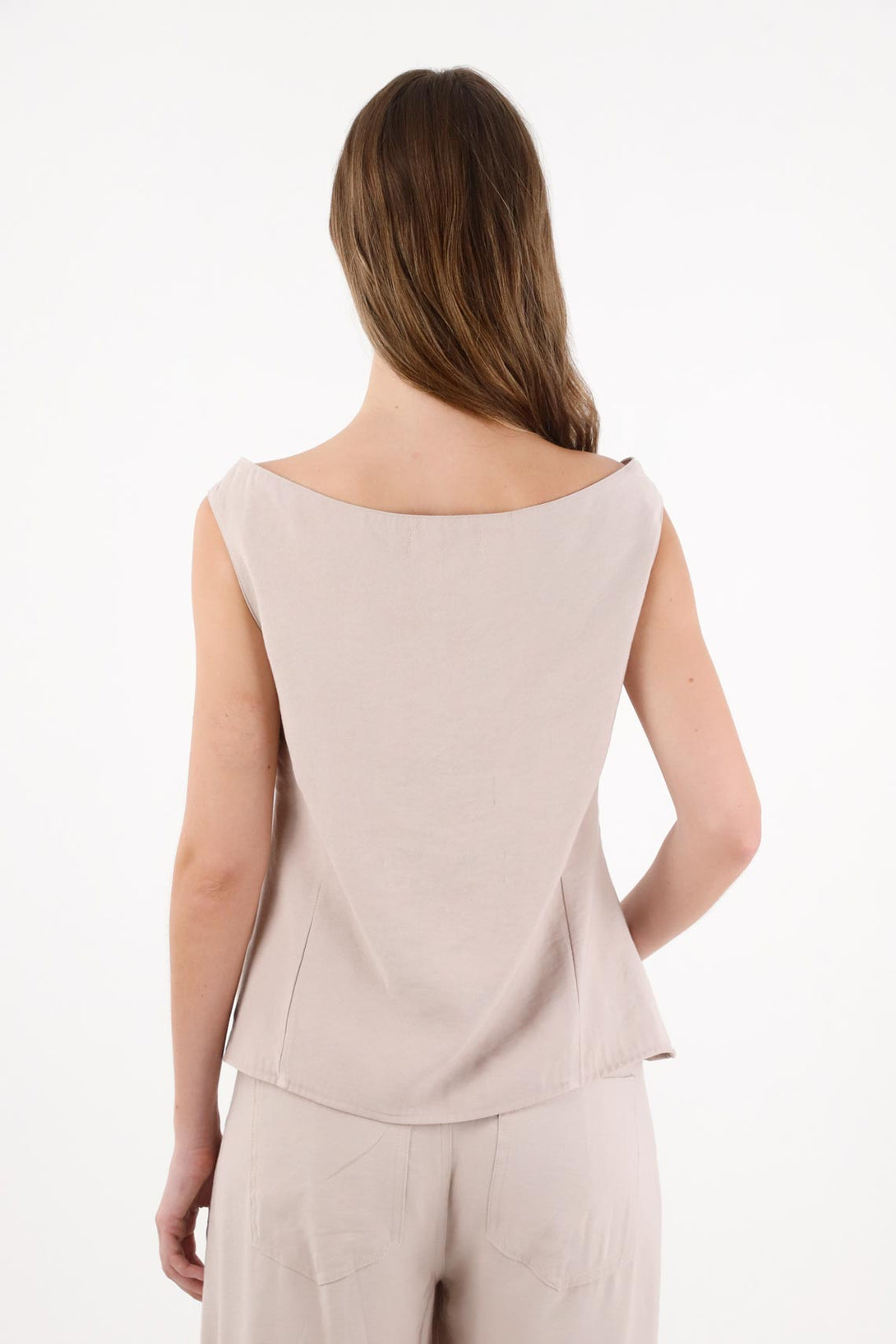 Chaleco con escote bandeja crudo para mujer