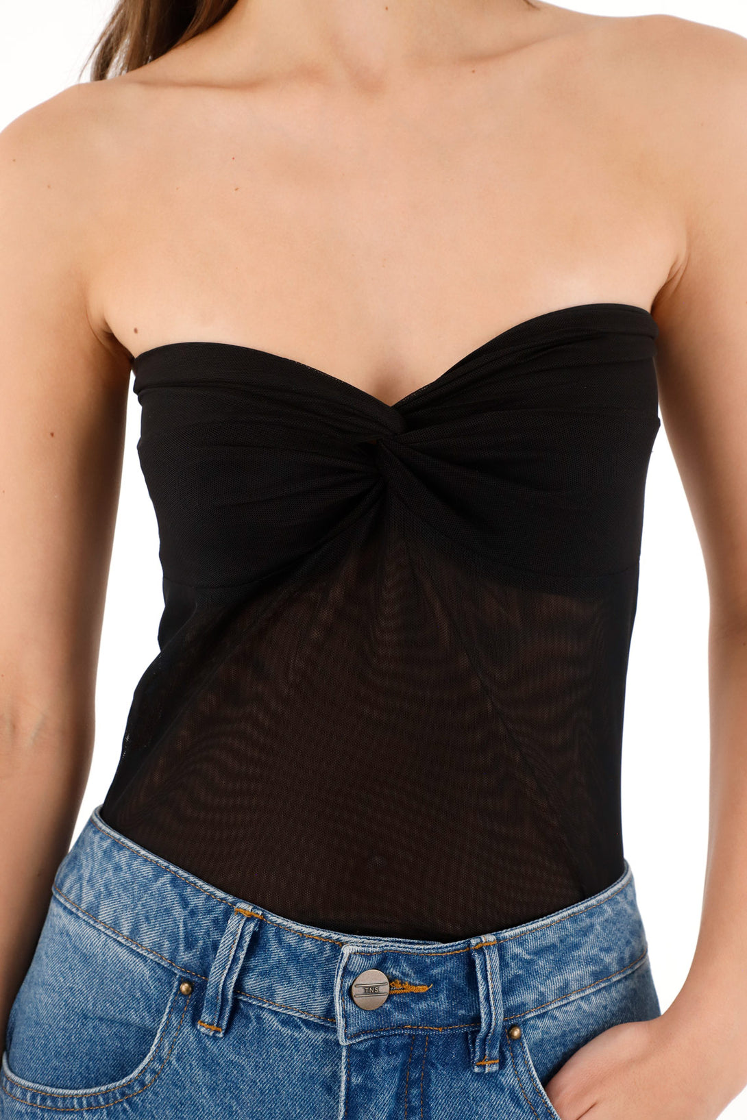Camiseta strapless en malla negra para mujer