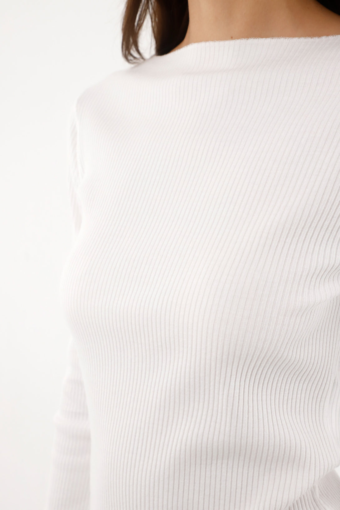 Camiseta manga larga acampanada blanca para mujer