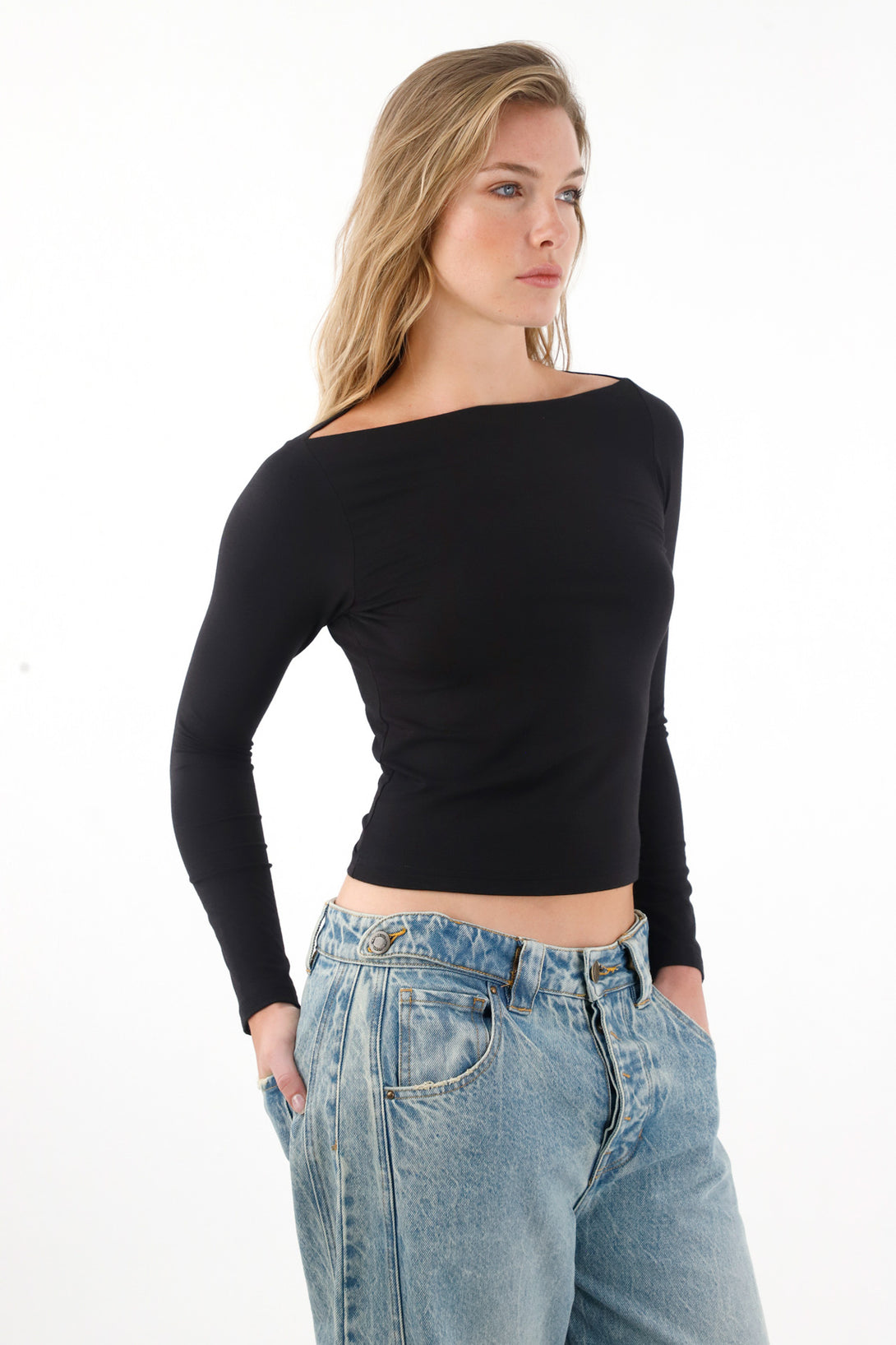 Women's Black Fitted Long Sleeve T-Shirt