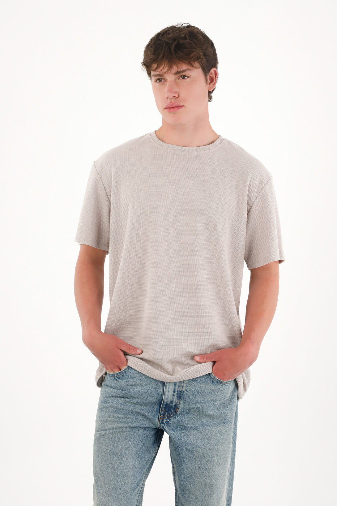 Camiseta básica de tela con textura café para hombre