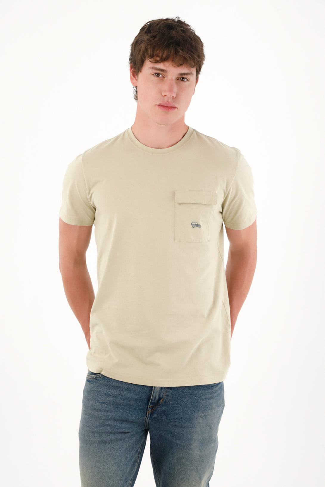 Camiseta con bolsillo de tapa café para hombre