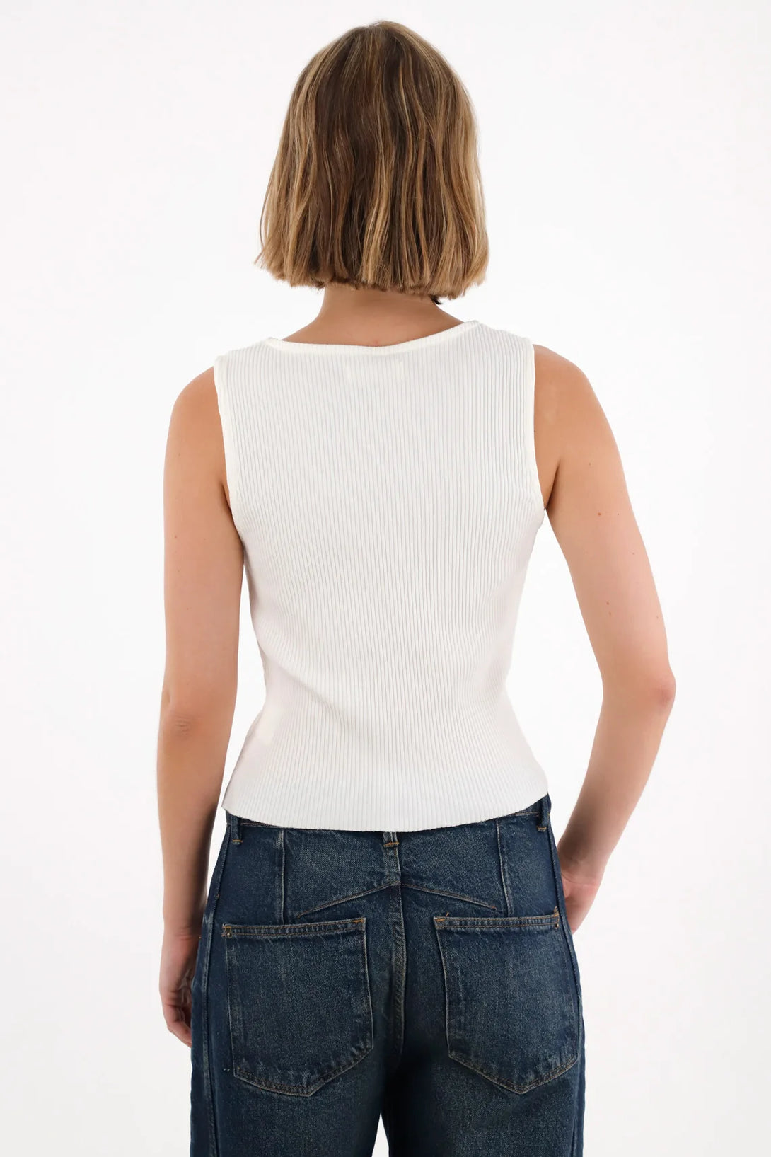 Camiseta de cuello redondo drapeado crudo para mujer