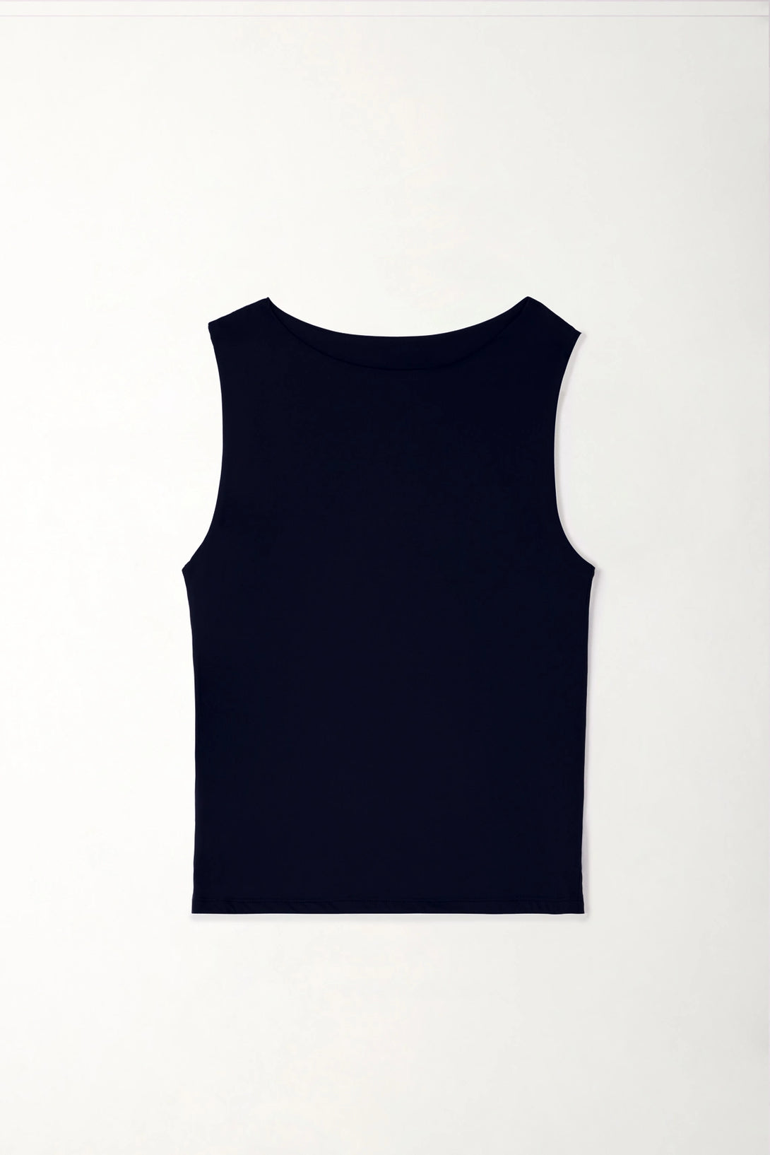 Camiseta ajustada manga sisa negra para mujer