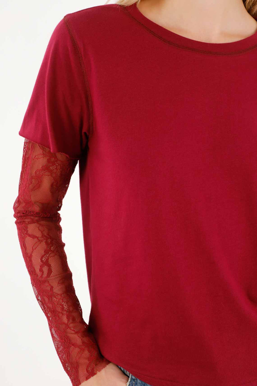 T-Shirt for Women in Wine Cotton Relaxed Fit with Lace