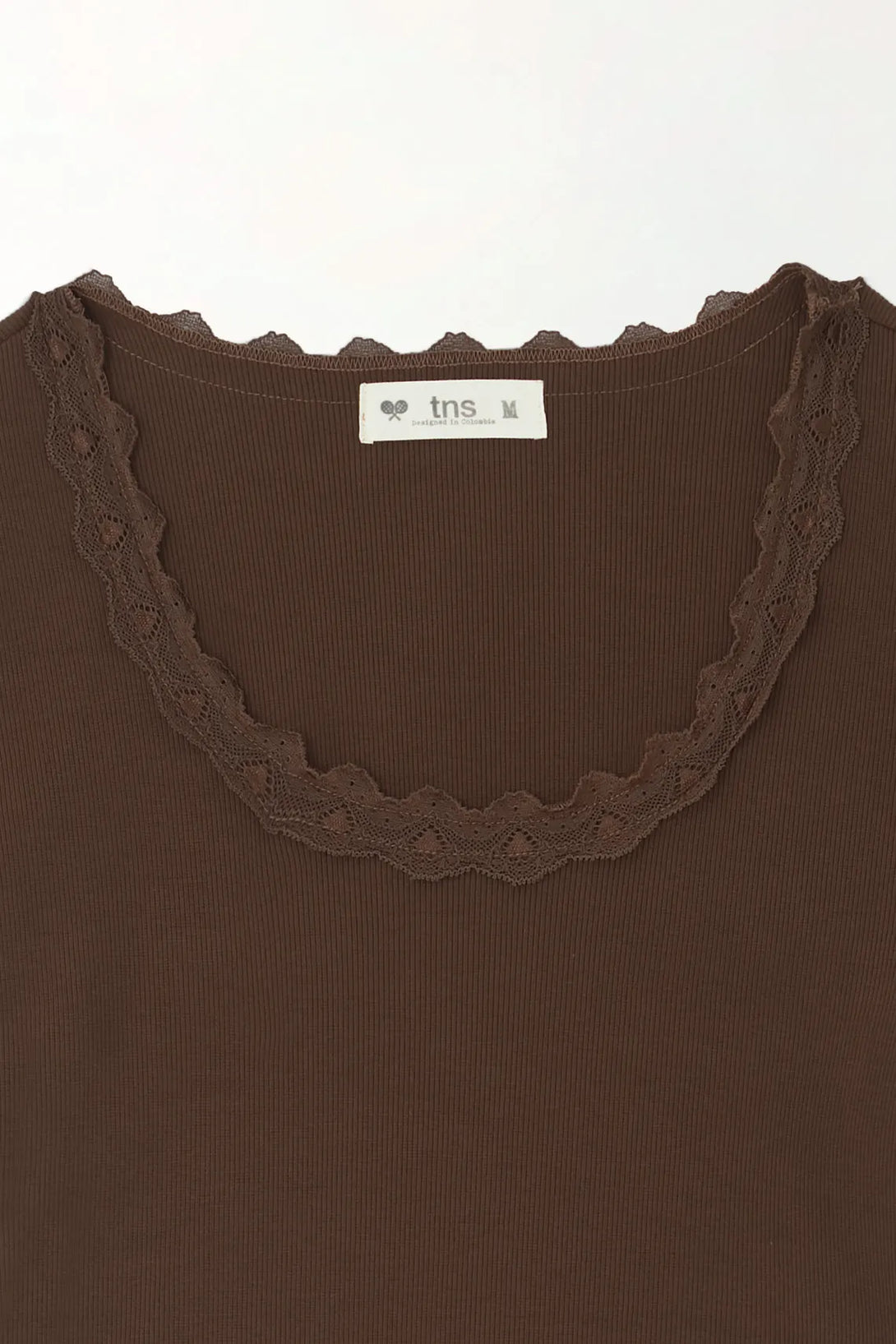 Camiseta con encaje café para mujer
