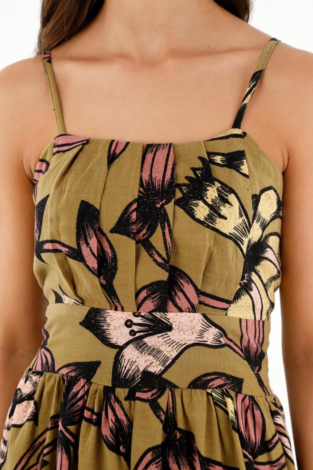Women's long dress with a waist belt