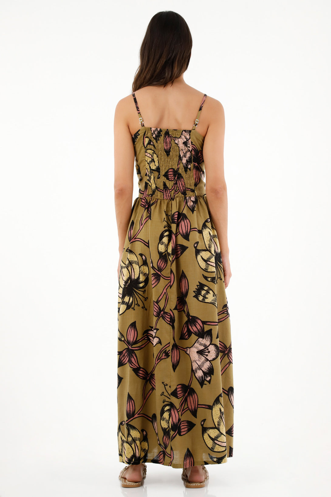 Women's long dress with a waist belt