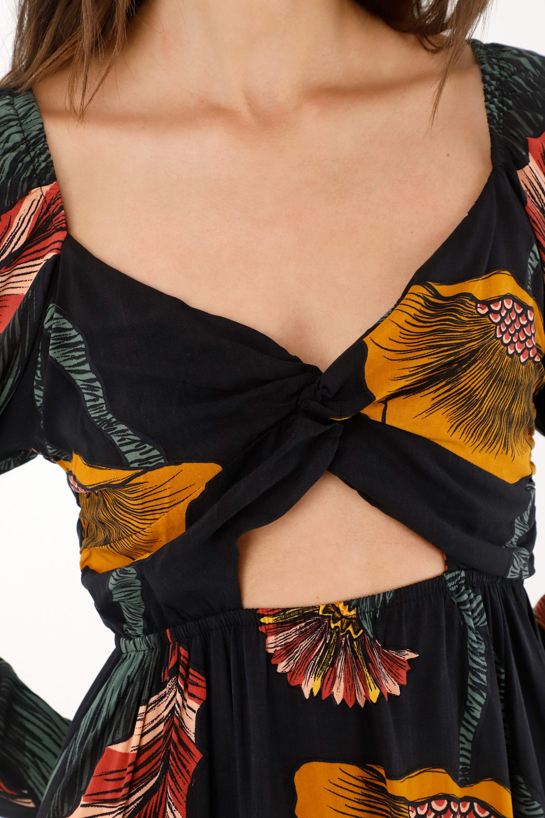 Vestido estampado con detalles cut out para mujer