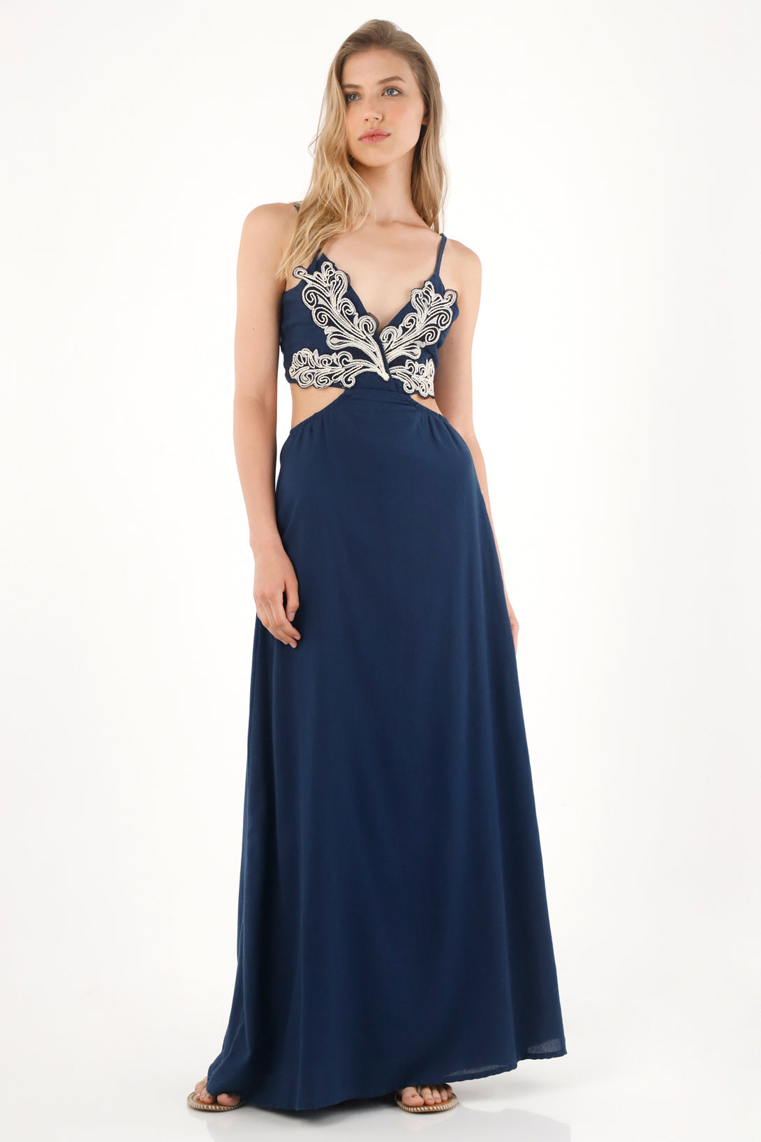 Vestido largo con cut out en cintura para mujer
