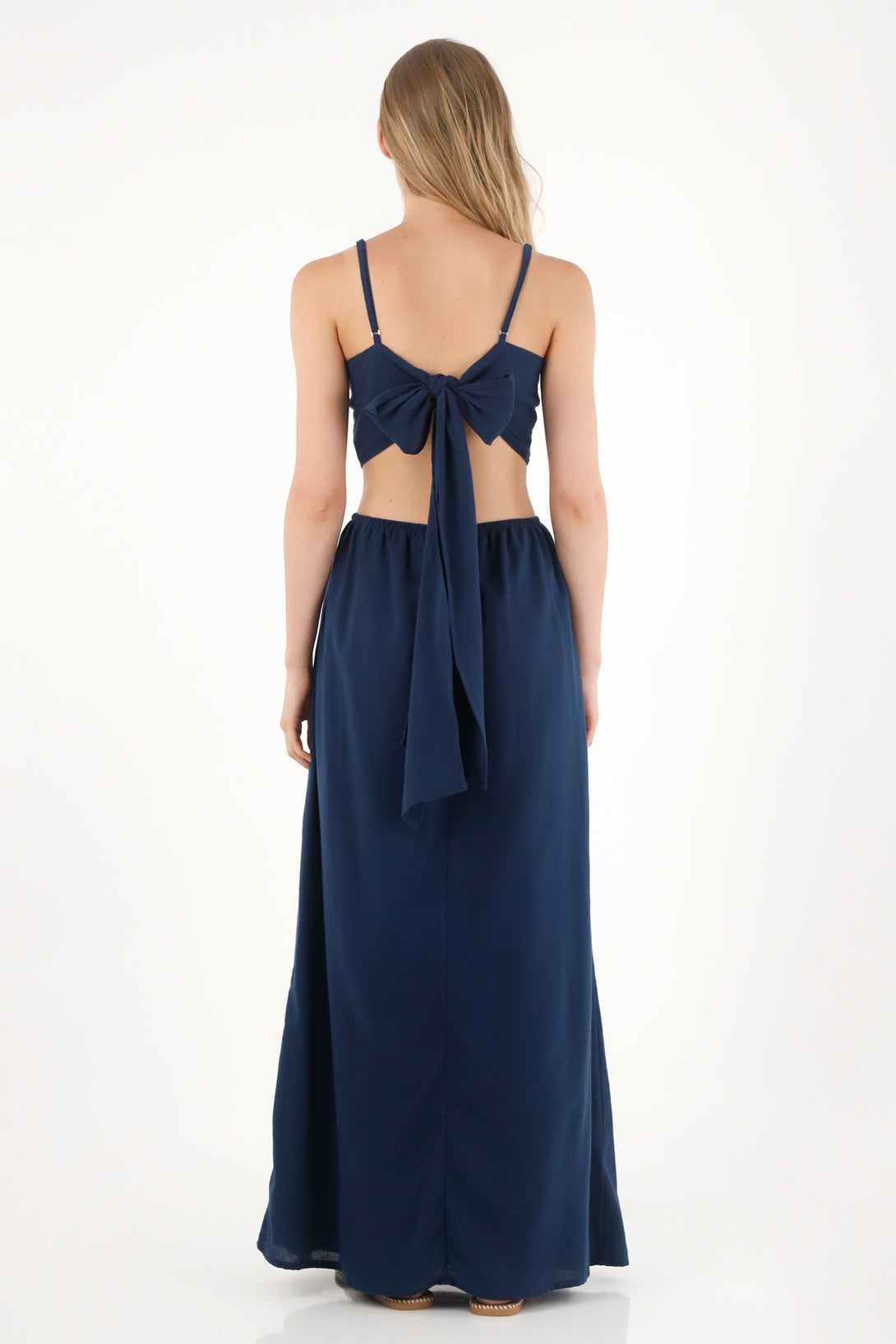 Vestido largo con cut out en cintura para mujer